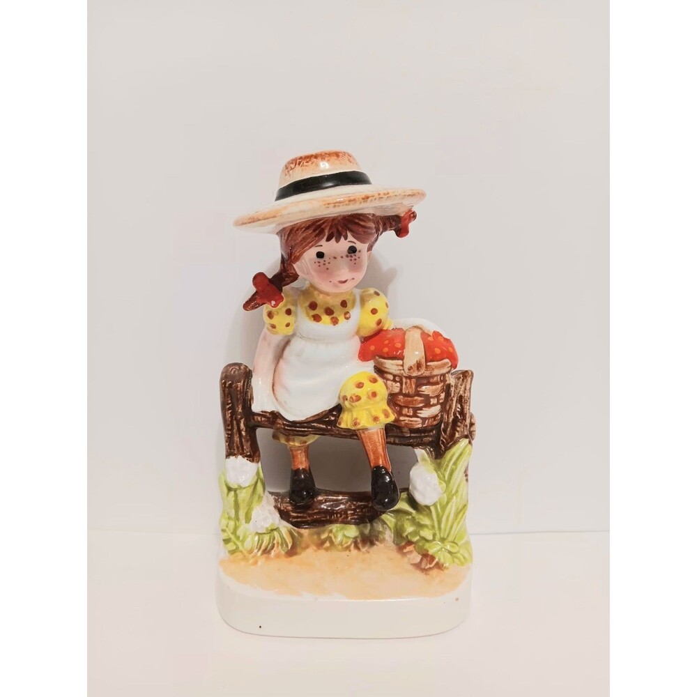 American Greatings Corp.  Vintage Girl Figurine Country Farmhouse Home Decor